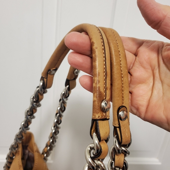 B.Makowsky Vachetta Addison Leather Tote, Stylish, Silvertone Accents - Picture 6 of 12